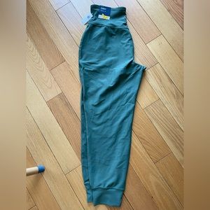 New with tags Old Navy Joggers